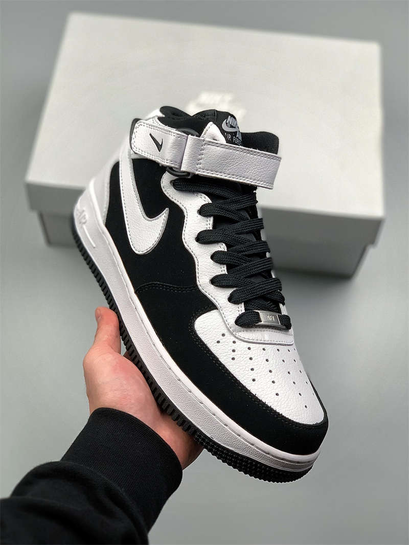 Air Force 1-07 Mid Black White AO5138-007 Shoes